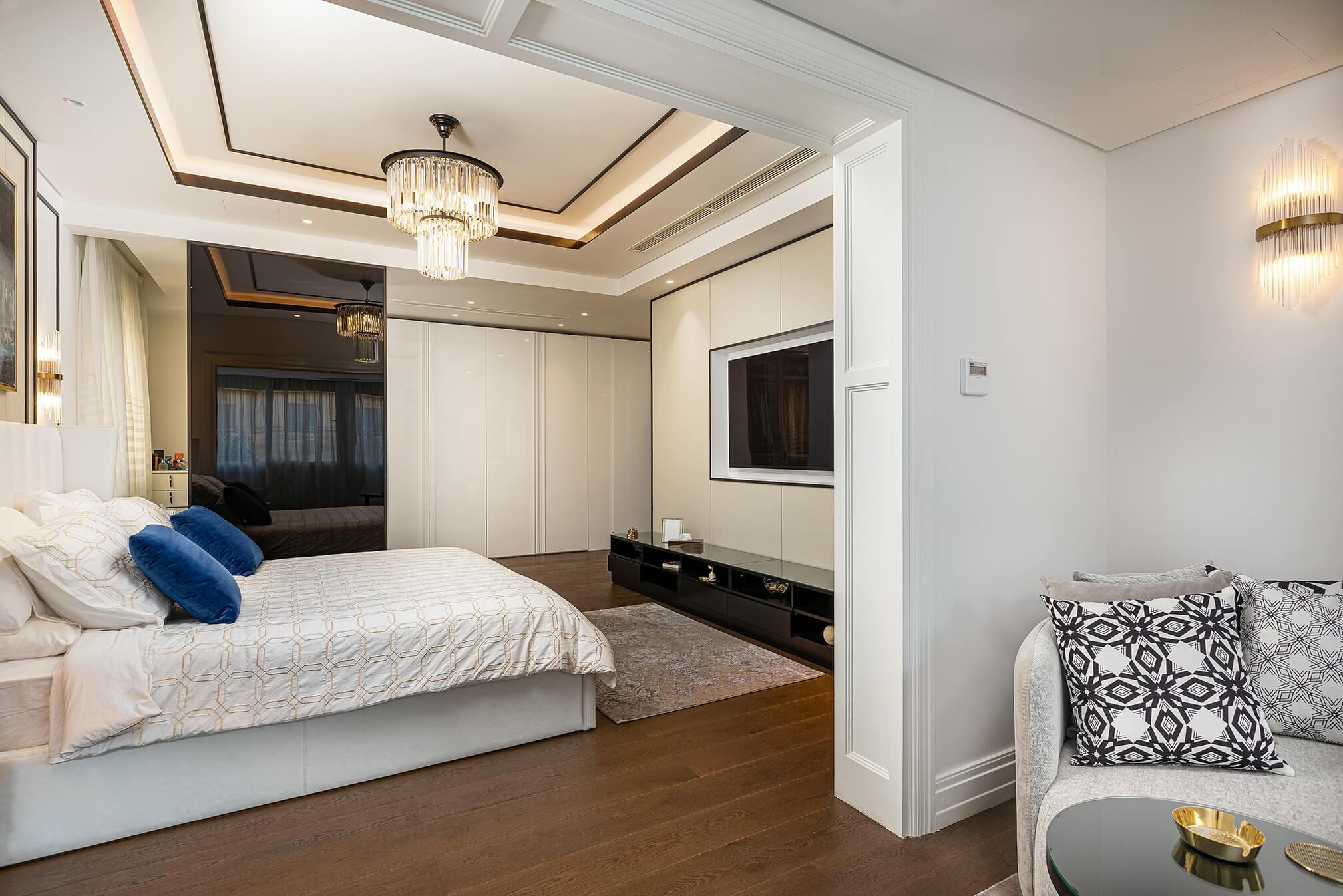 Alexandria Apartment