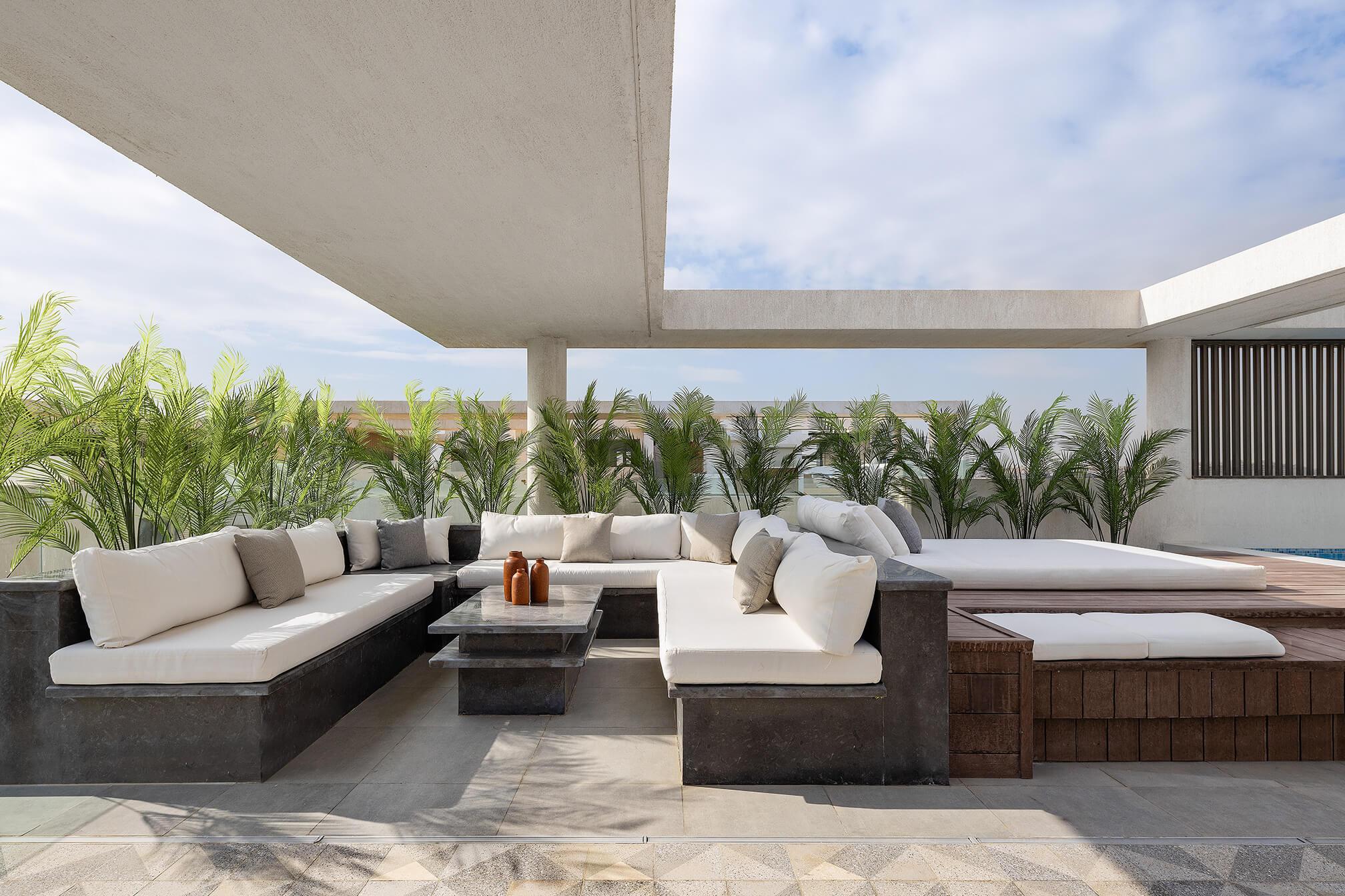 Lake View PentHouse