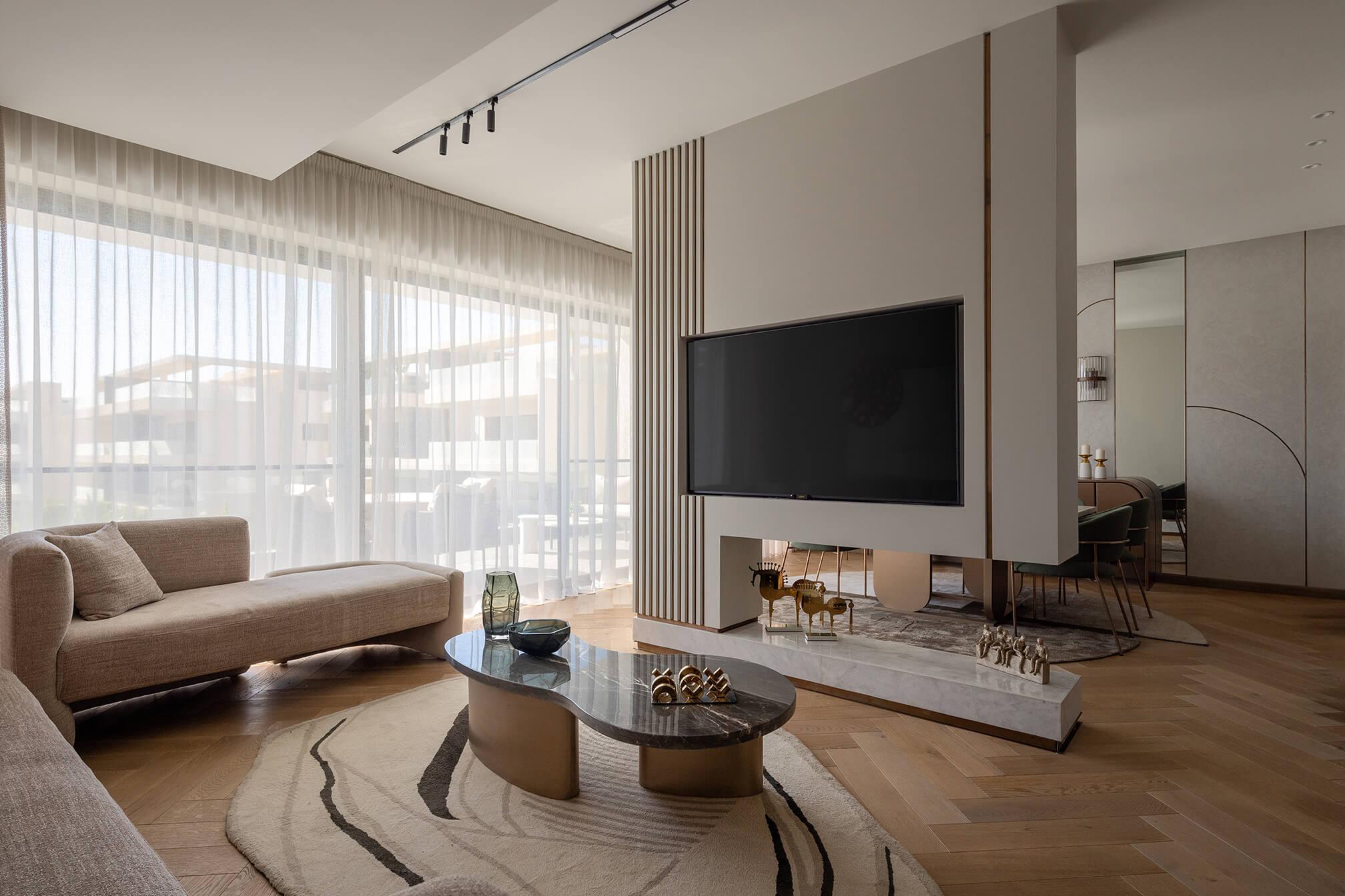 Lake View PentHouse